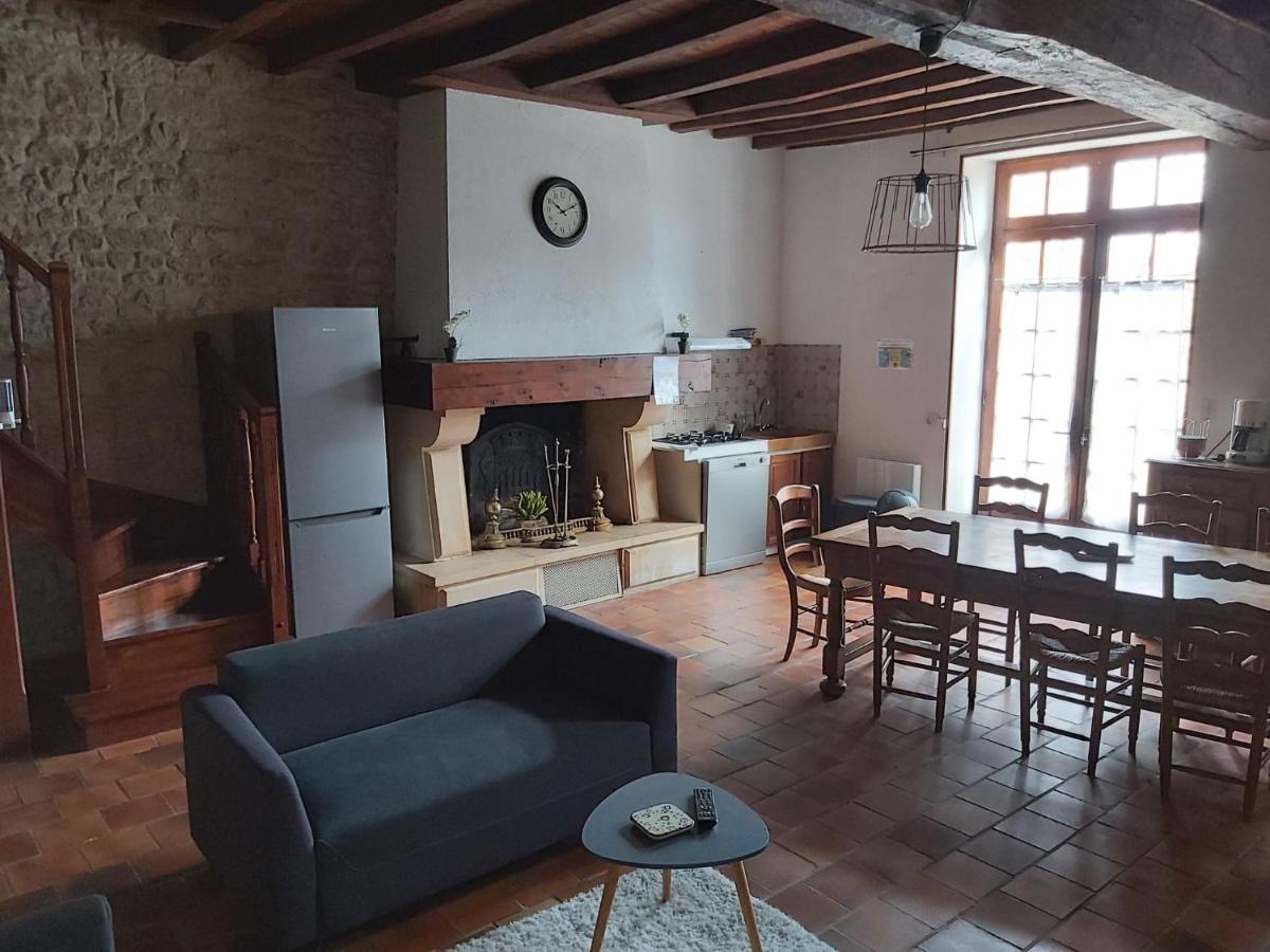 Logis Des Bessons Bed & Breakfast Migron Eksteriør bilde